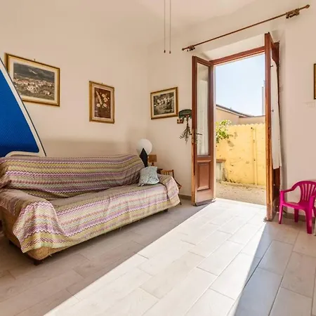 200mt Dal Mare Con Giardino * Castiglioncello